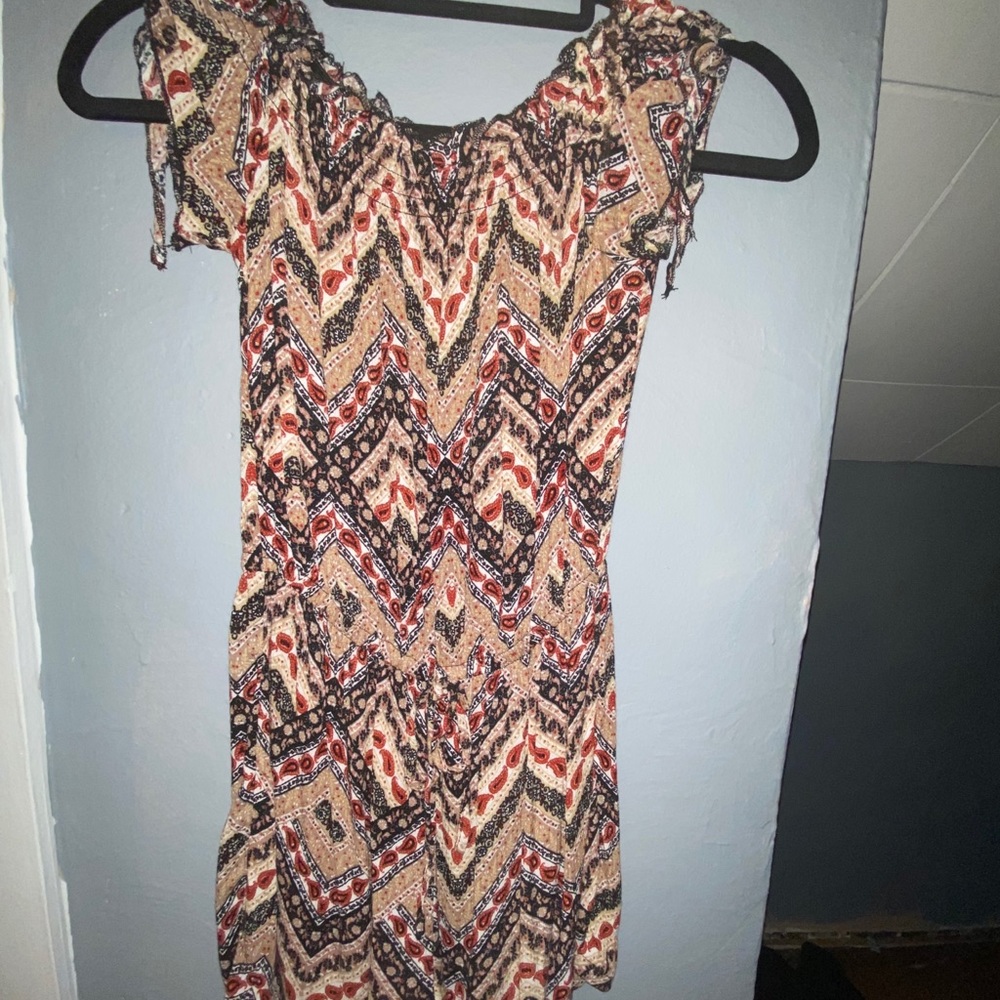 Shoulderless romper